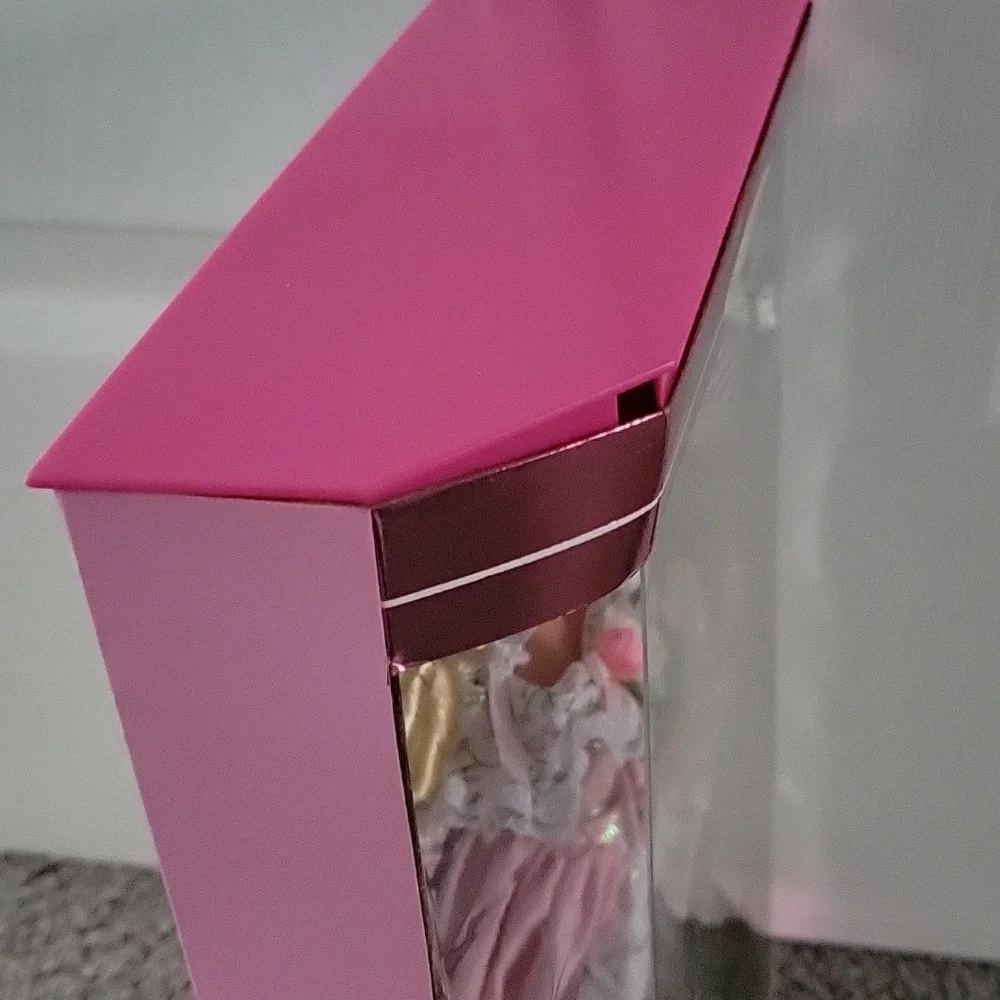 Little Bo Peep Barbie - Picture 5 of 8